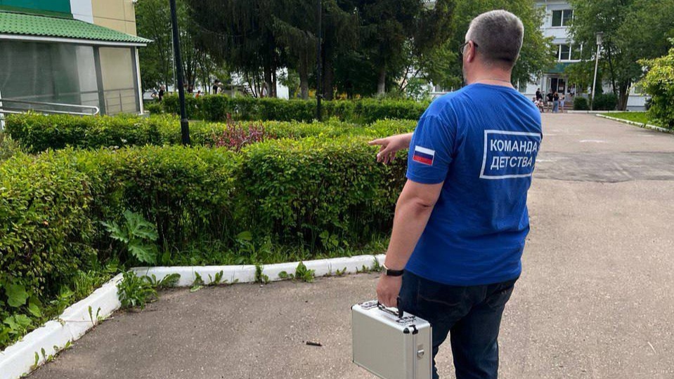 На территории детского оздоровительного лагеря в Ярославской области нашли борщевик