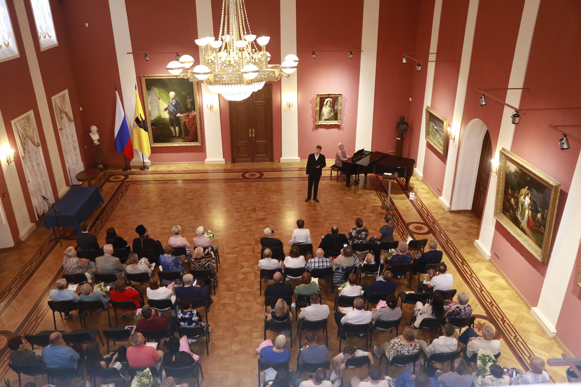 Медалью «За любовь и верность» награждены 57 супружеских пар Ярославской области