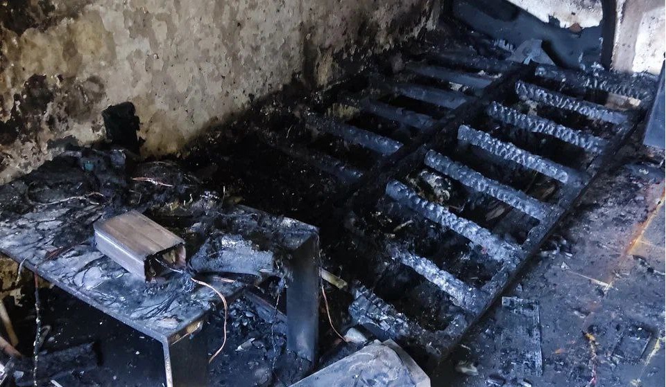 В Ярославле сгорела квартира из-за возгорания батареи электровелосипеда