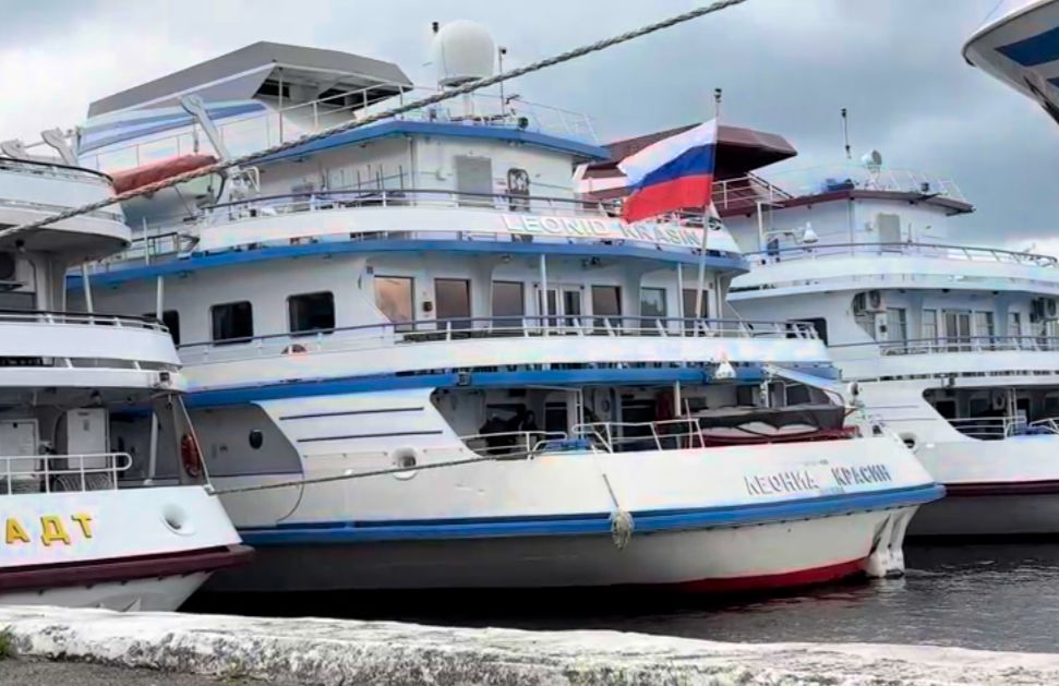 Ярославские врачи осмотрели пассажиров и сотрудников теплохода «Леонид Красин»