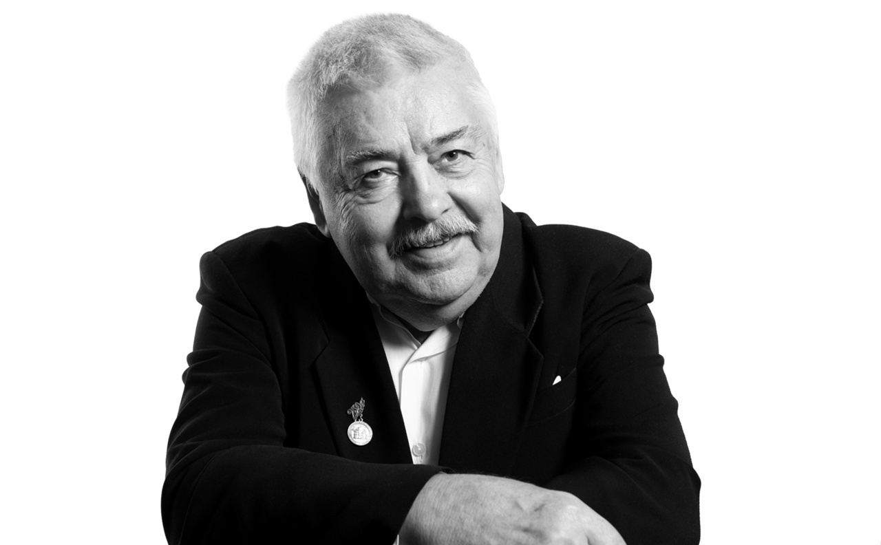 В Волковском театре назвали дату прощания с актером Валерием Смирновым