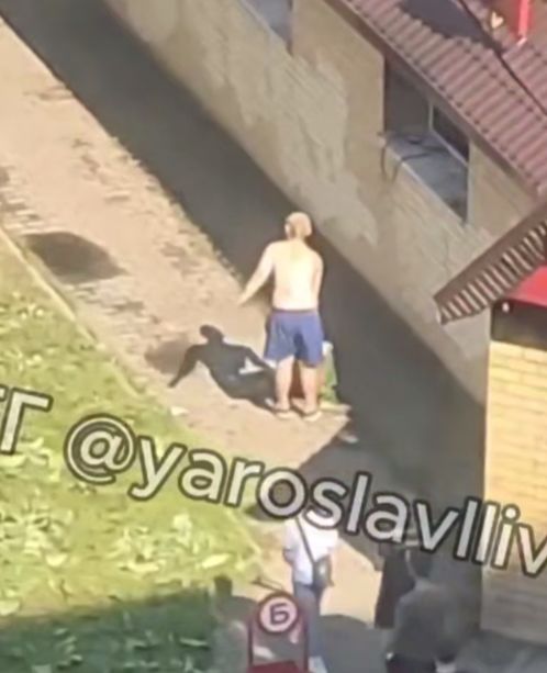 Мародеры атакуют сгоревший магазин в Ярославле