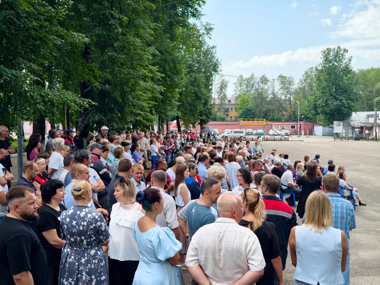 На Ярославском ЭРЗ в преддверии Дня железнодорожника наградили лучших сотрудников