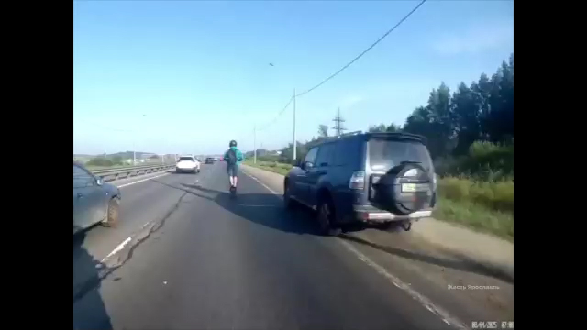 Обогнал по обочине: ГАИ в Ярославле вычислила по видео нарушителя