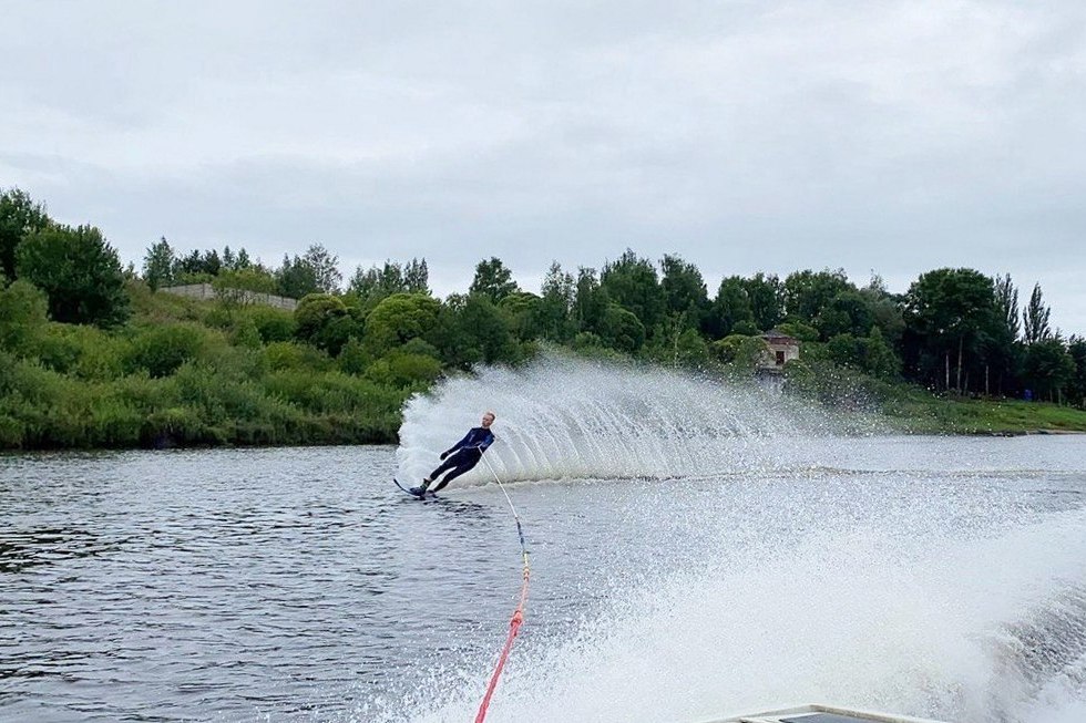 Соревнования по воднолыжному спорту проходят в Рыбинске