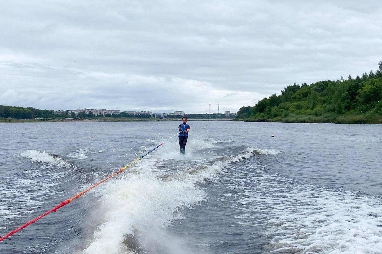 Соревнования по воднолыжному спорту проходят в Рыбинске