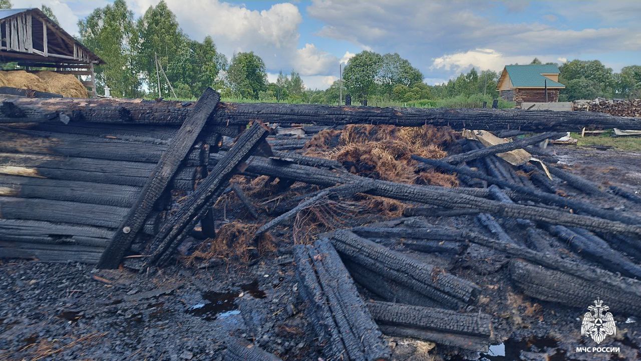В Угличском округе сгорел скотный двор