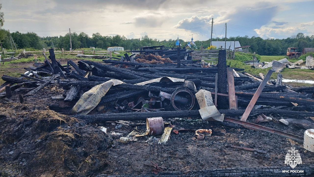 В Угличском округе сгорел скотный двор