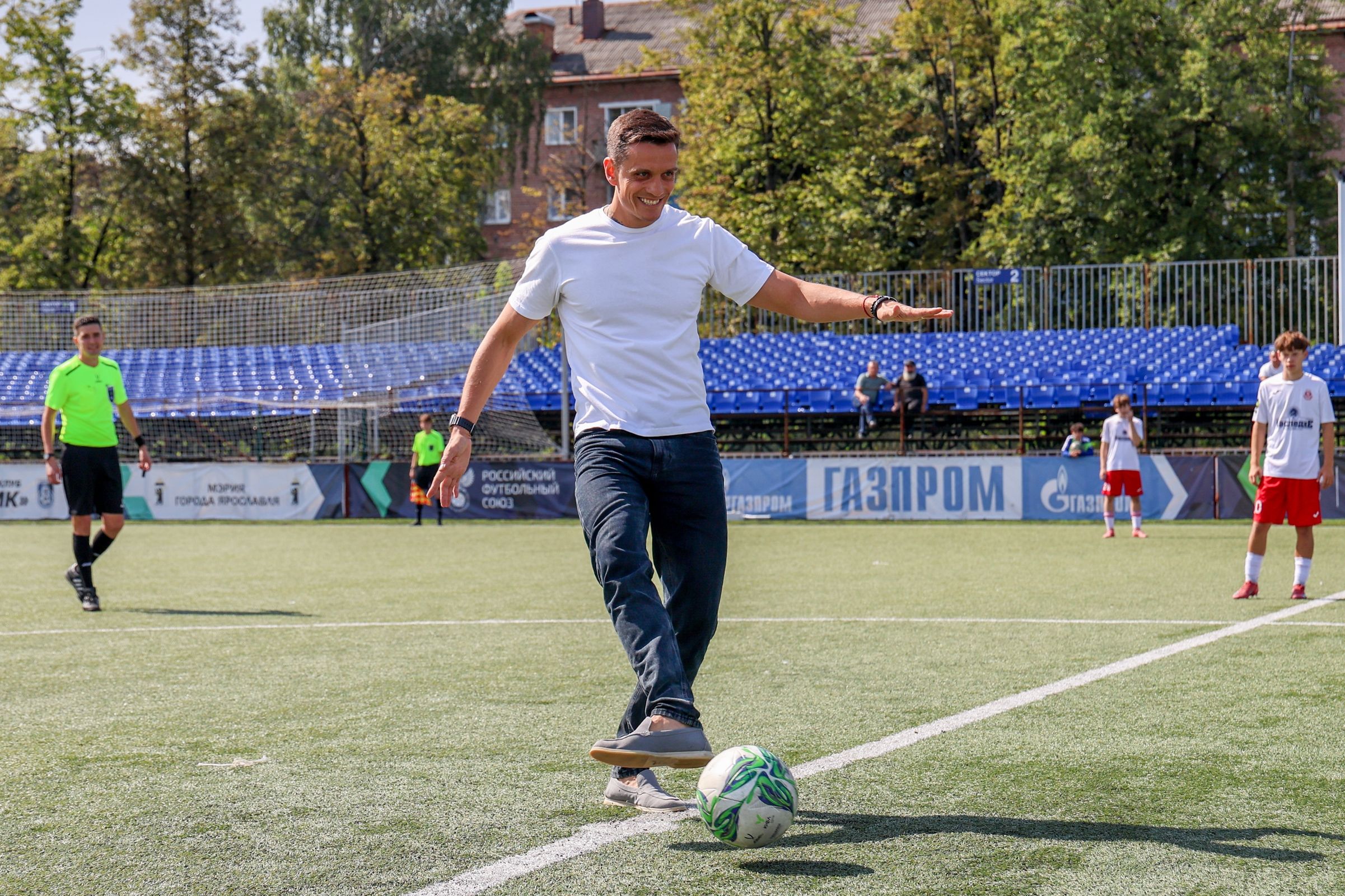 Чемпион мира работал комментатором на матче первенства ЮФЛ