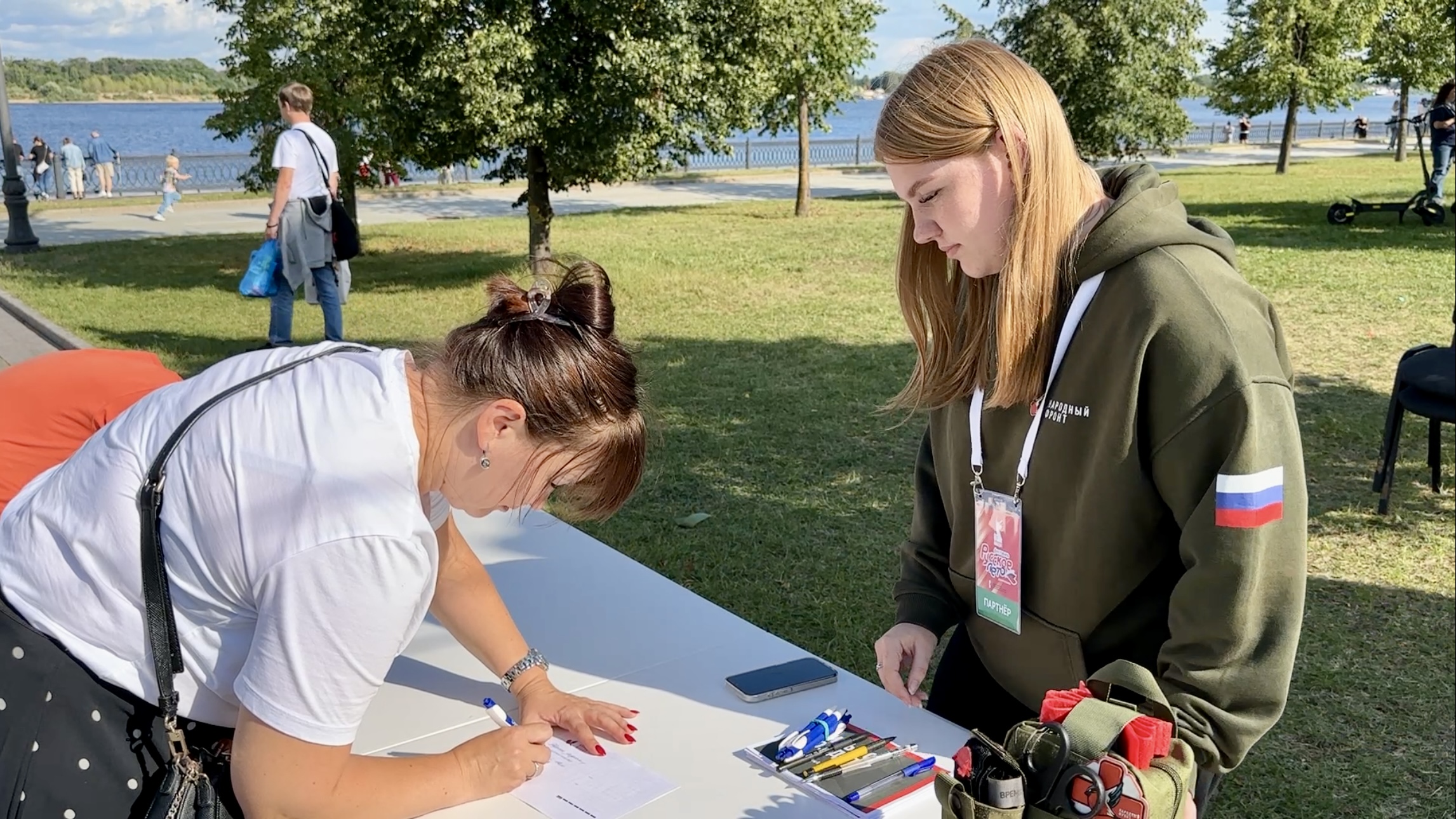 Сплетенную на фестивале в Ярославле маскировочную сеть передадут бойцам