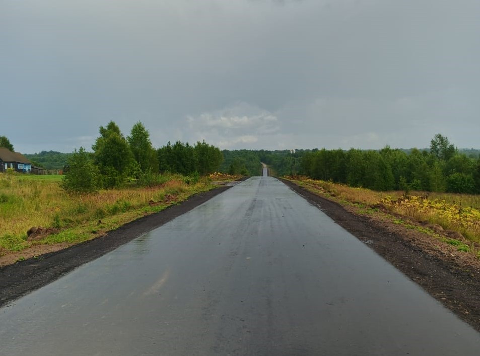 В Ярославской области ремонтируют 12-километровый участок региональной трассы