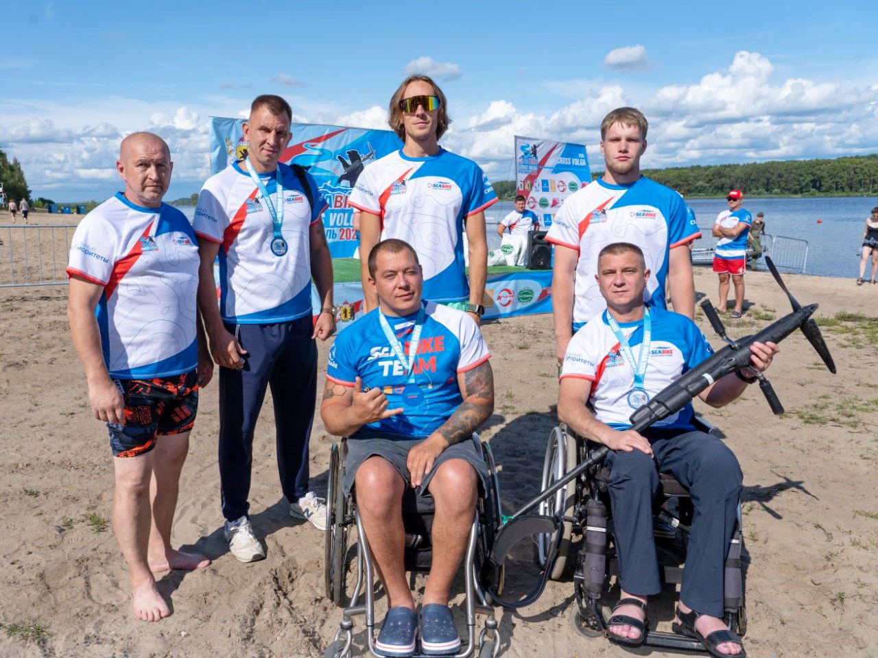 В соревнованиях на Волге в Ярославле приняли участие пловцы на адаптивных сибайках
