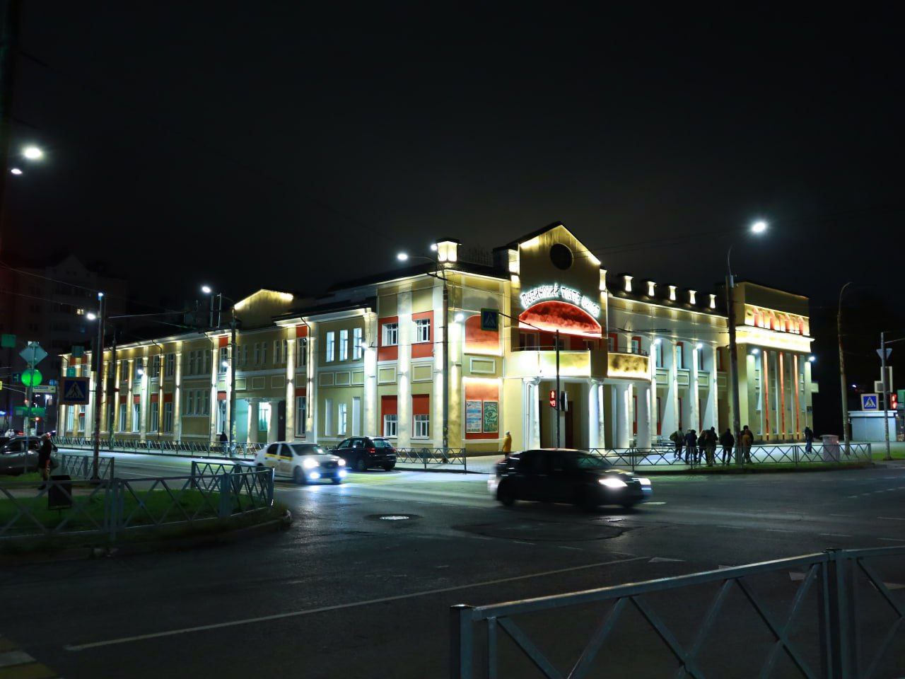 При ремонте фасадов здания в Ярославской области украсит архитектурная подсветка