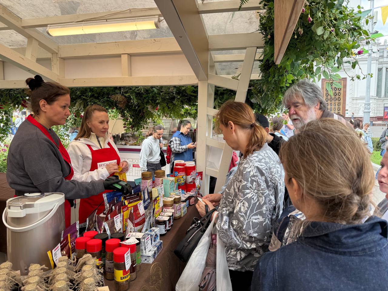 Ярославские предприятия представлены на выставке «Вкусы России» в Москве