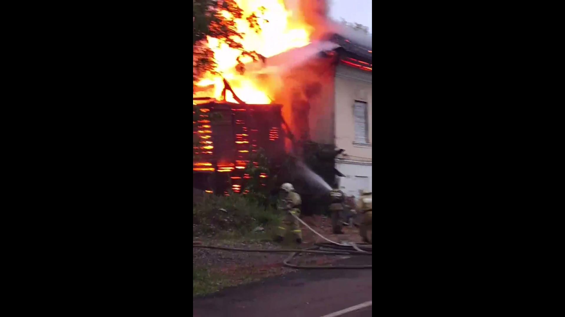 В Ярославской области сгорел памятник архитектуры