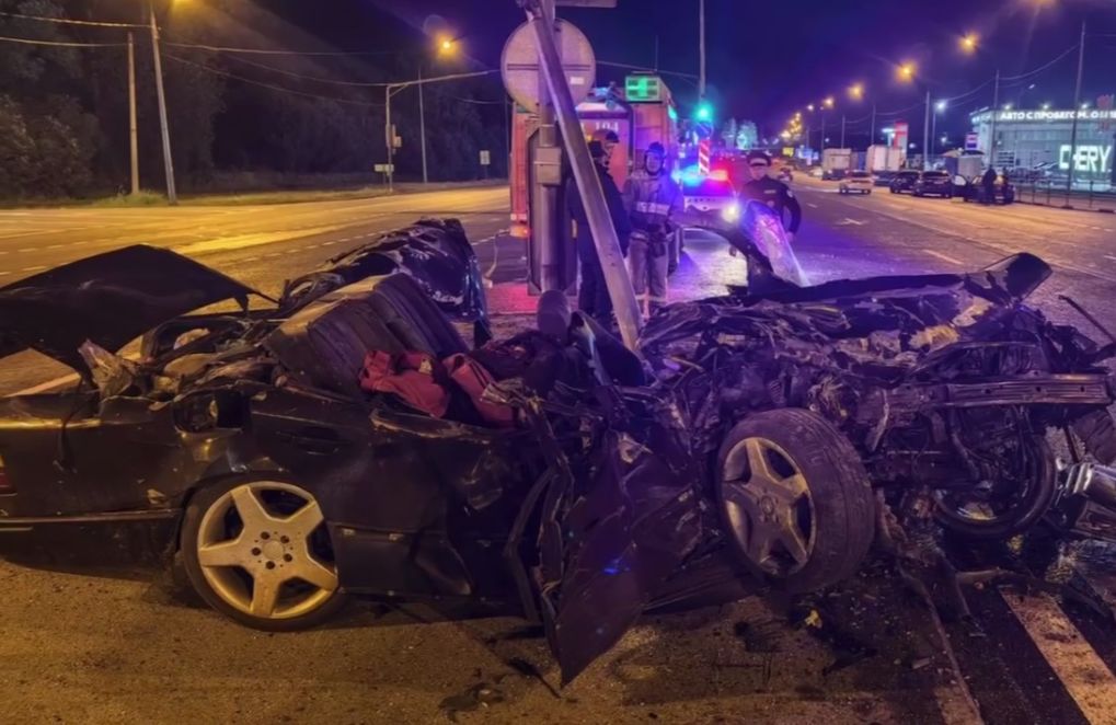 В результате ДТП на выезде из Ярославля погиб пассажир «Мерседеса»