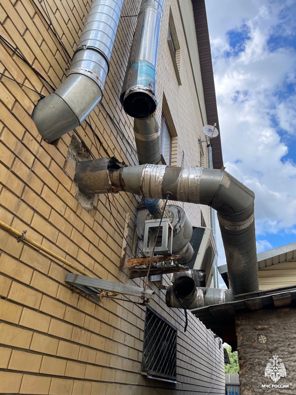 В отеле в Ярославле произошел пожар