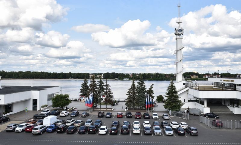 Заключены контракты на создание платных парковок в Ярославле и Угличе