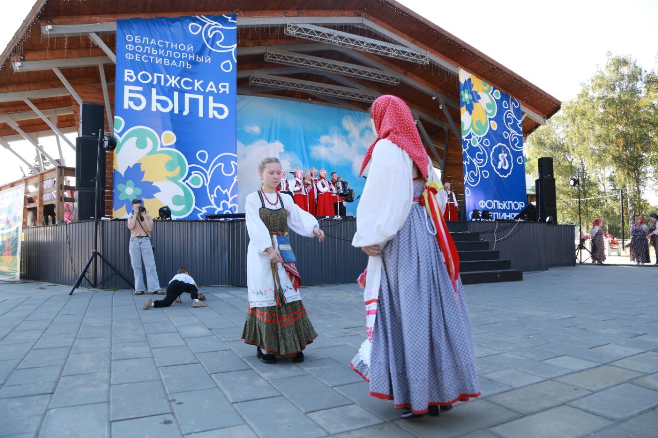Фольклорные коллективы выступили на фестивале «Волжская быль» в Ярославской области