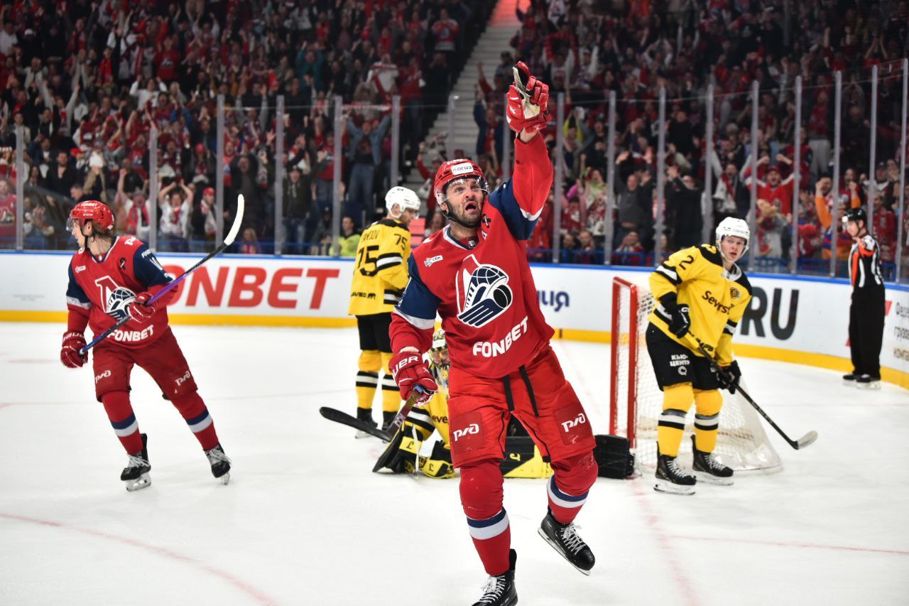 «Локомотив» одержал вторую победу подряд на старте сезона КХЛ