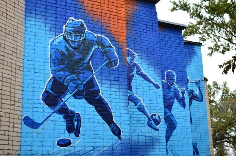 Около 20 зданий в Ярославской области украсили муралы по проекту #БудьЯрче