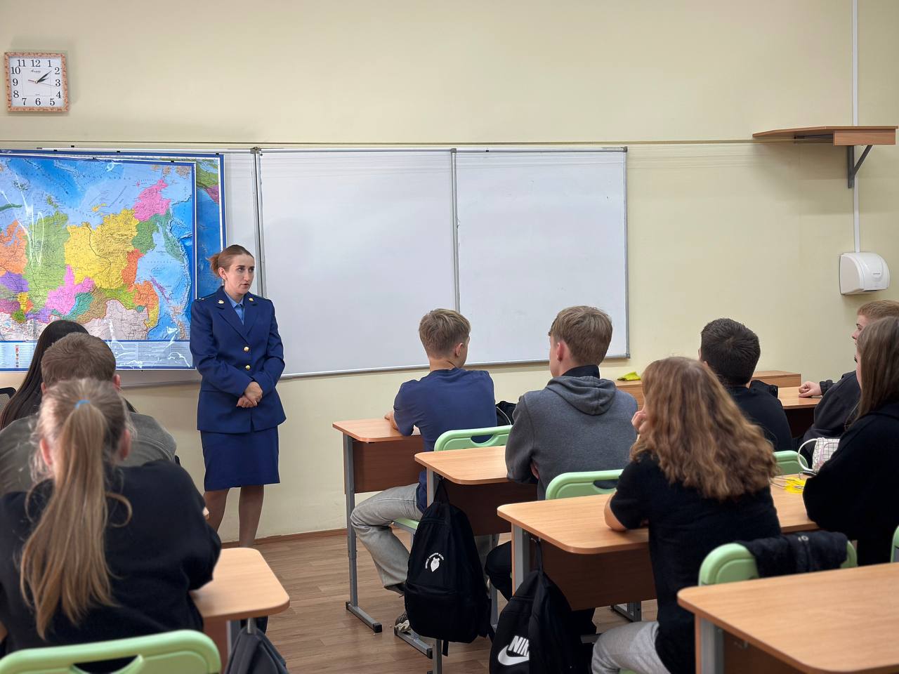 Ярославских школьников и студентов учили распознавать манипуляции мошенников