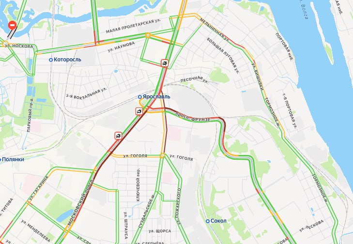 Пять аварий парализовали утром движение на Московском проспекте в Ярославле