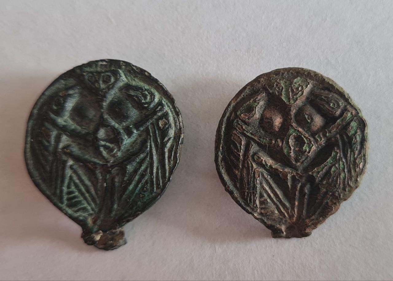 В Ростове Великом археологи нашли древние украшения