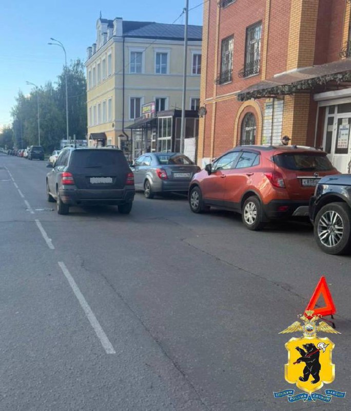 В центре Рыбинска водитель иномарки сбил 12-летнего мальчика