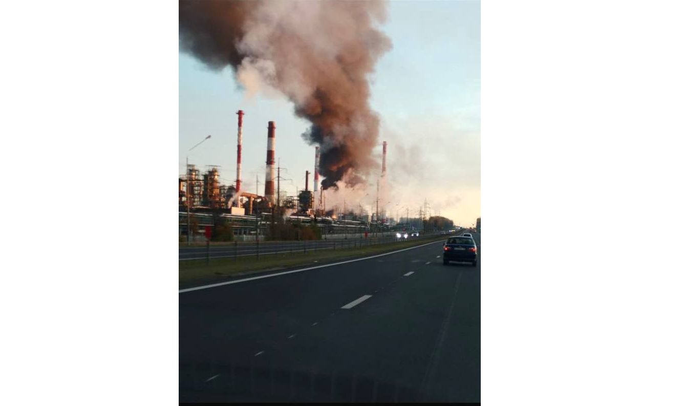 В Ярославле на НПЗ произошел крупный пожар