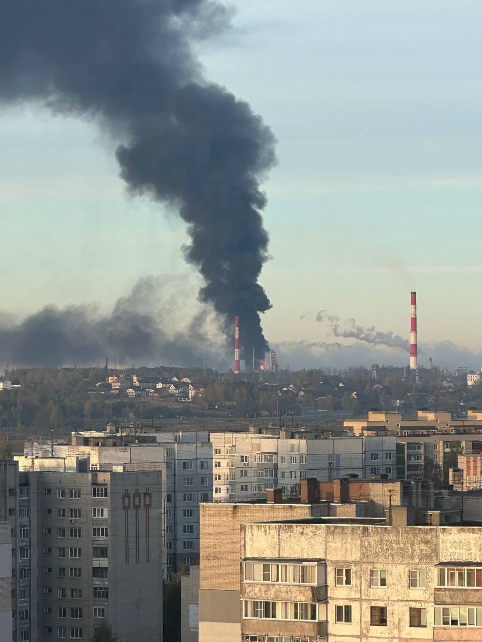 После пожара на территории НПЗ в Ярославле будут взяты пробы воздуха