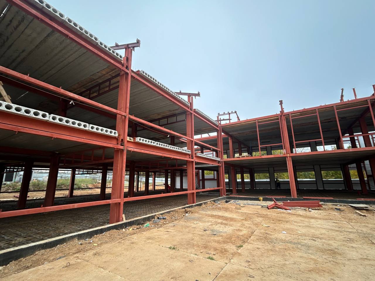 В поликлинике на улице Гоголя в Ярославле приступят к внутренним работам после монтажа кровли