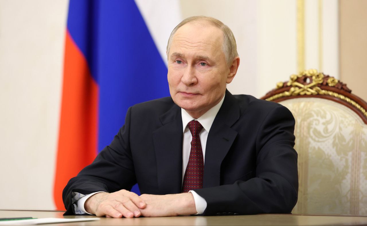 Губернатор Ярославской области поздравил Владимира Путина с днем рождения