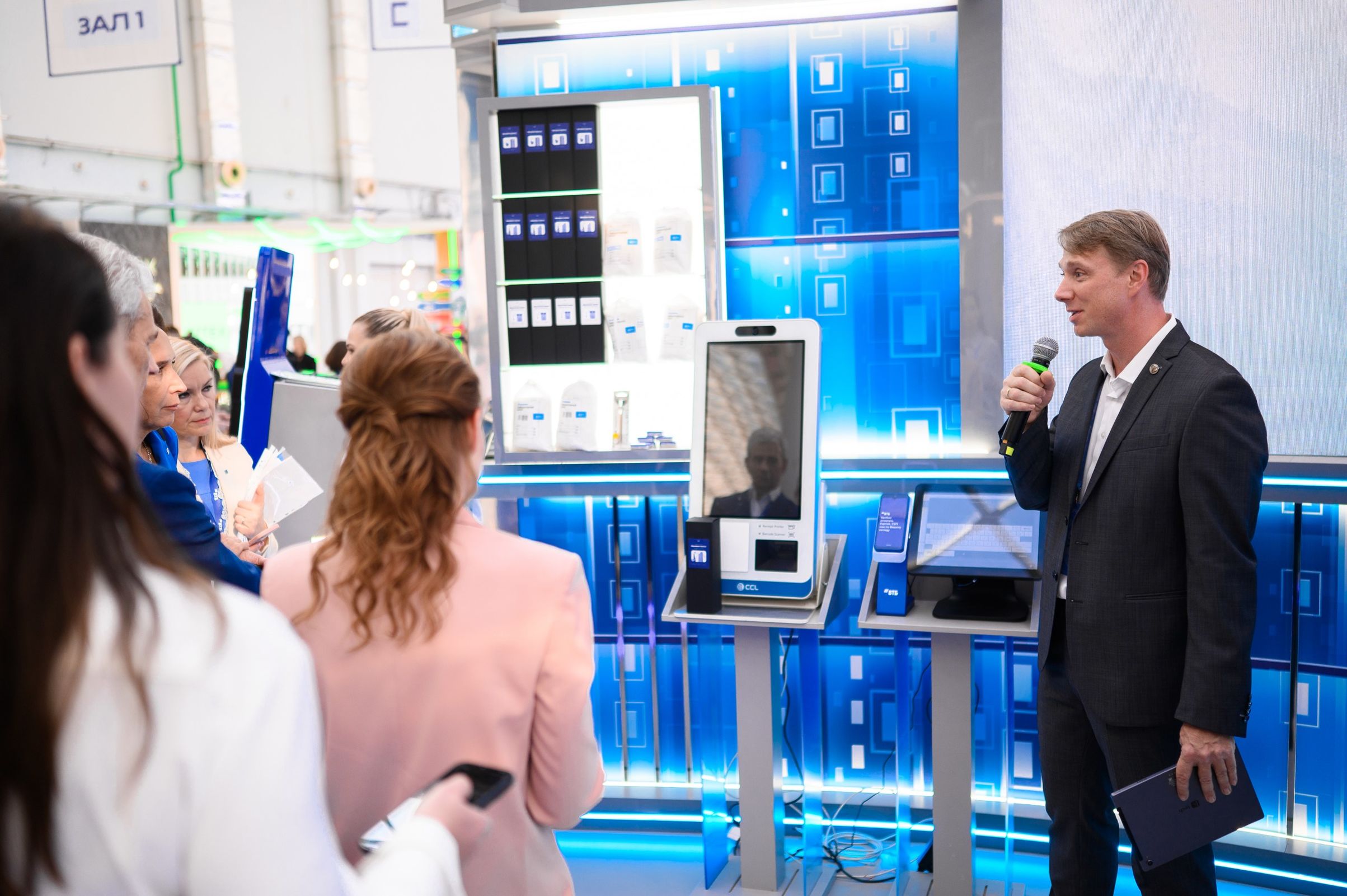 Крупный банк представил решение по оплате товаров 18+ без паспорта