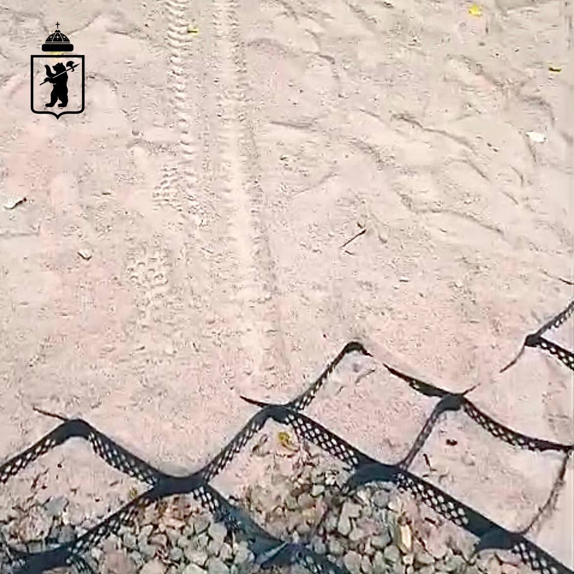 Власти Ярославля попросили не ездить по пешеходным дорожкам в ходе благоустройства Петропавловского парка