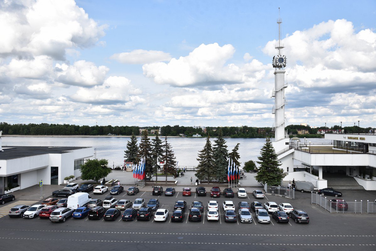 К концу года в Ярославской области будет создано около 3000 платных парковочных мест