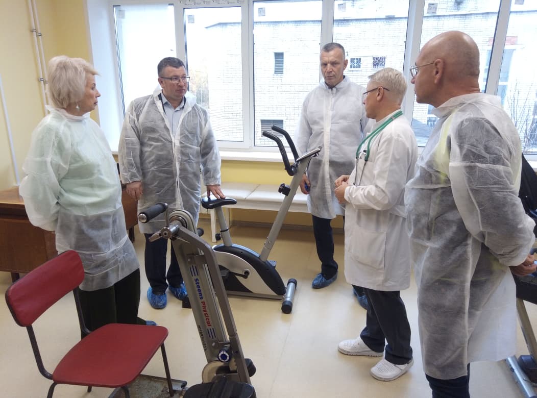 «Губернаторский контроль» оценил строительство ледового корта и ремонт больницы в Рыбинске