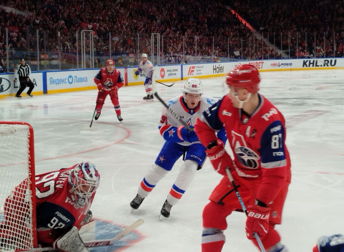 «Локомотив» на своем льду обыграл петербургский СКА