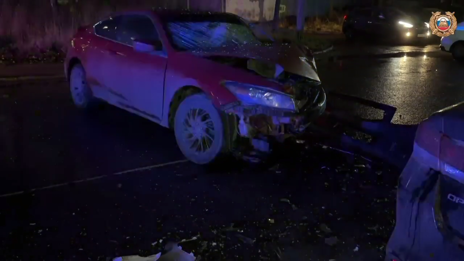 В тройном ДТП с патрульным авто пострадали три человека