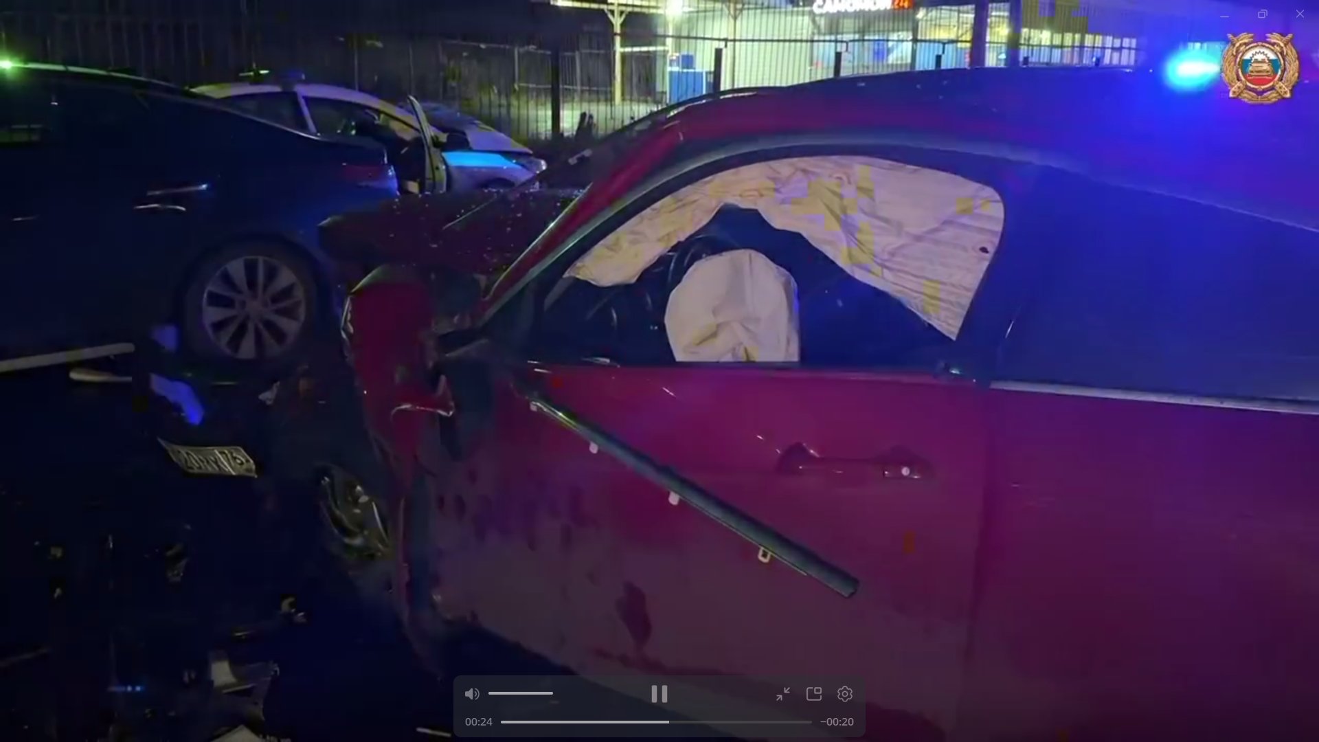 В тройном ДТП с патрульным авто пострадали три человека