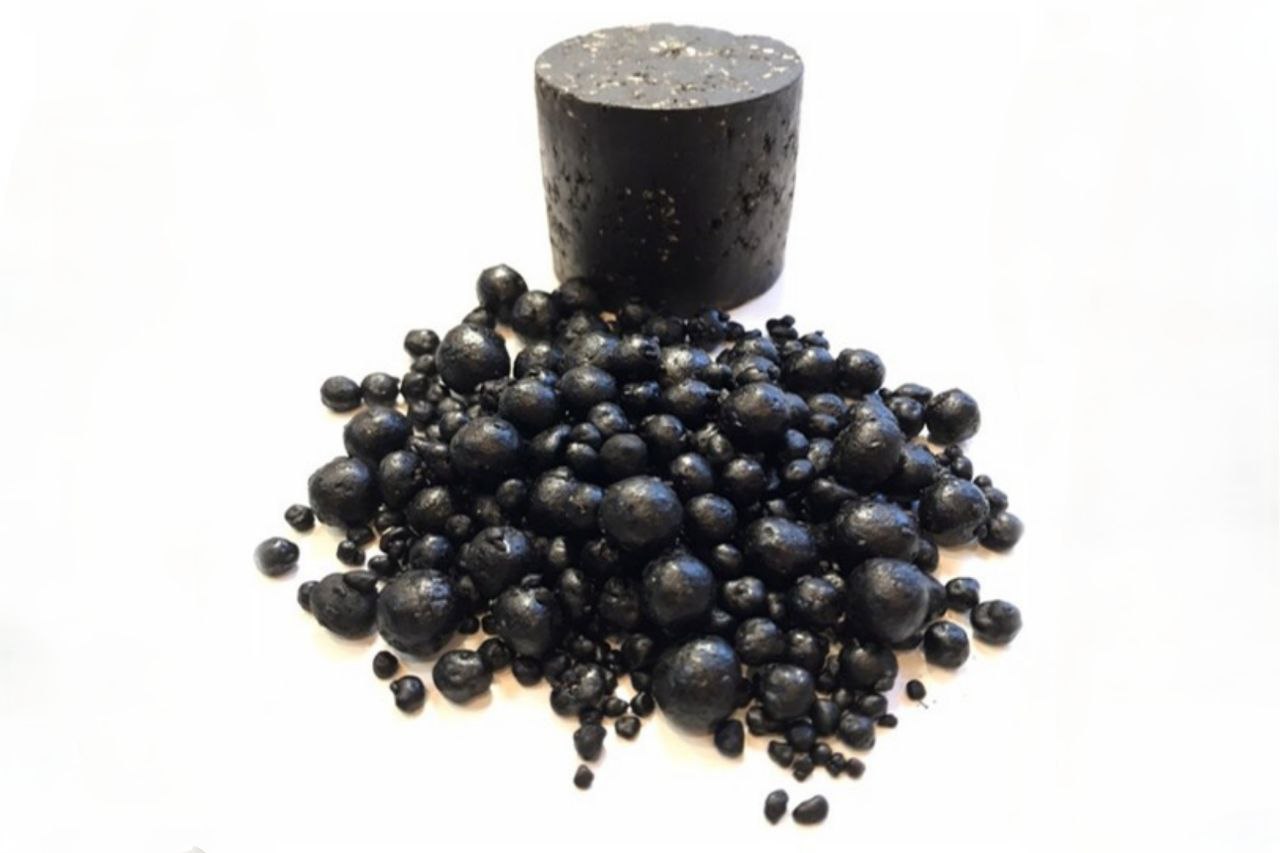 Ярославцы создали биоразлагаемые перчатки и оборудование для дорожных работ