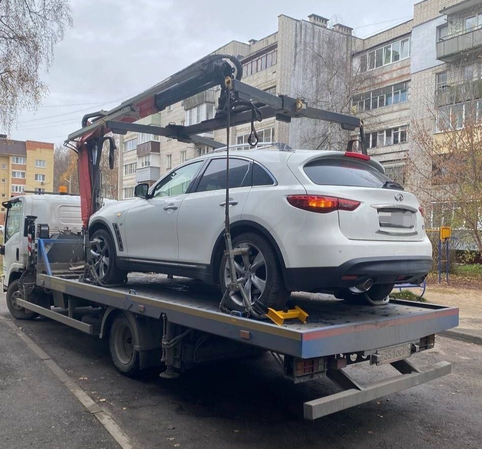 Ярославна лишилась «Инфинити» за неуплату налогов