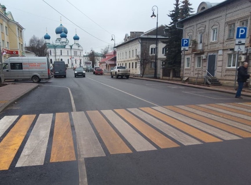 «Губернаторский контроль» проверил строительство школы и спортзала в округе Ярославской области