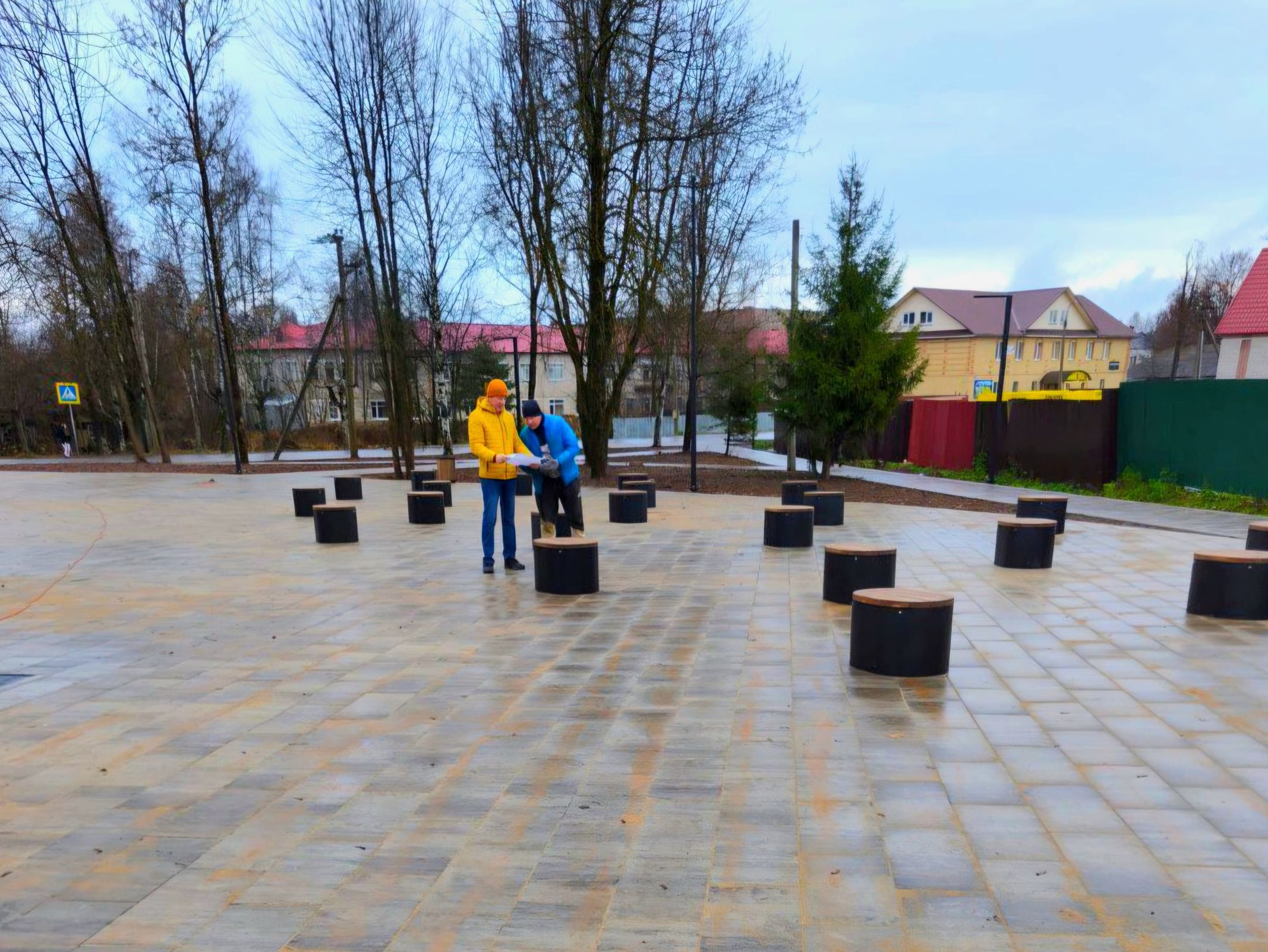 Юбилейная и Преображенская площади Данилова становятся комфортнее благодаря нацпроекту