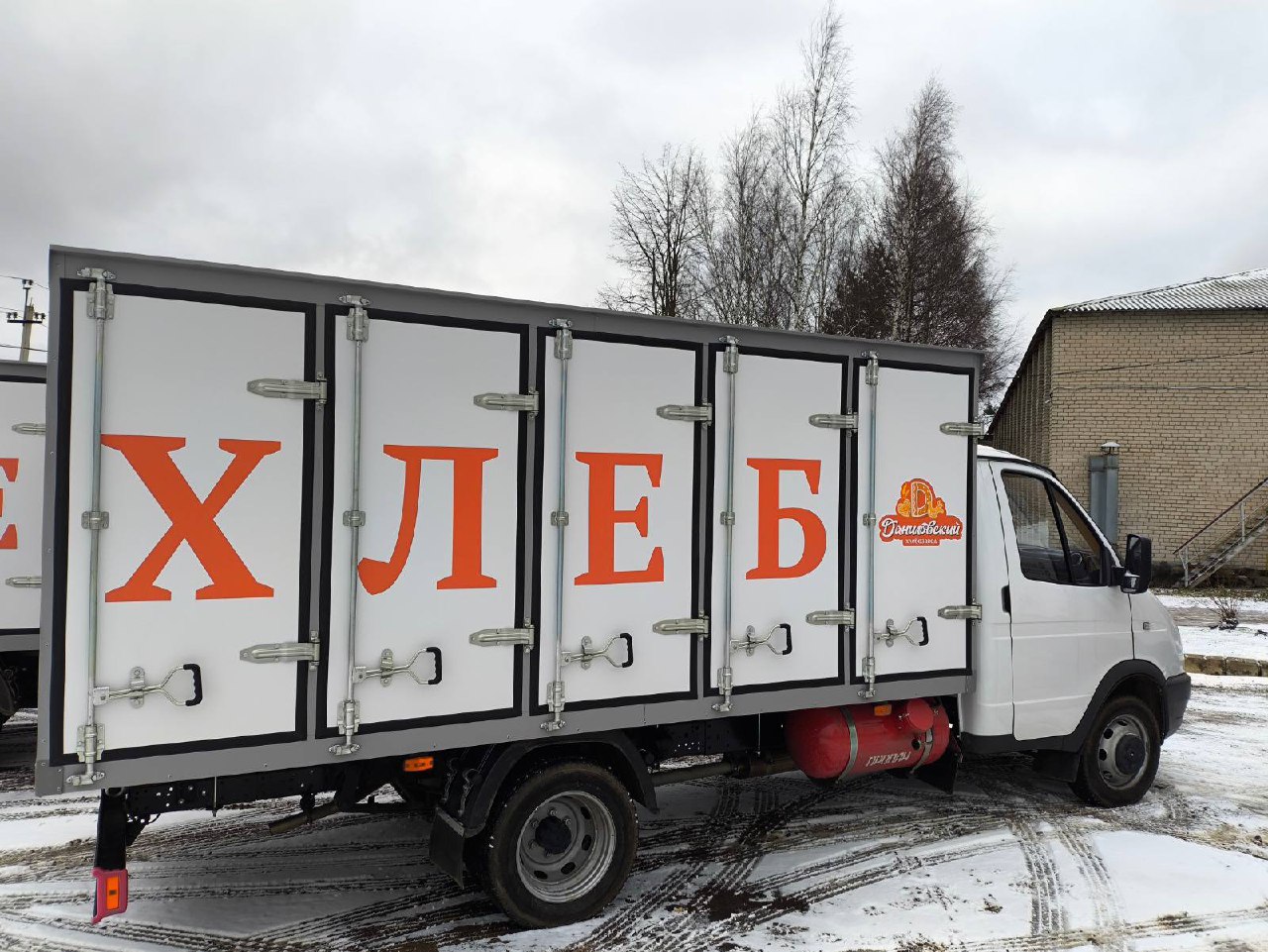 Ярославские предприятия получили более 80 единиц техники по программе областного лизинга