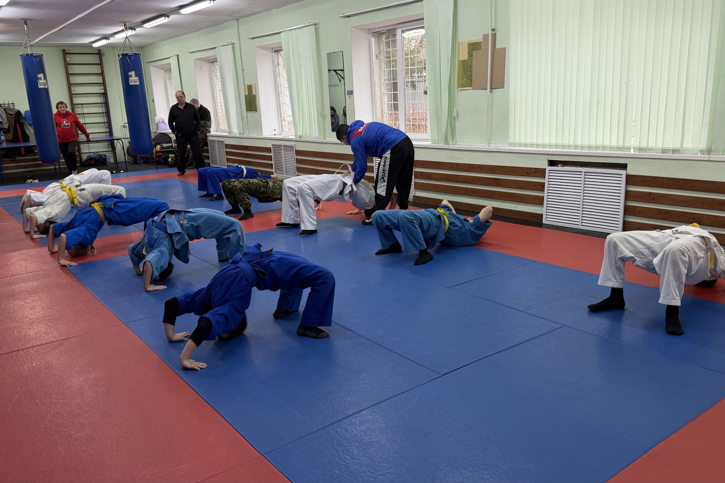 Отдел специального назначения УФСИН посетили воспитанники отряда «Юный спецназовец»