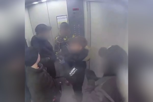 В Ярославле испортивших камеру видеонаблюдения в многоэтажке подростков поставят на учет