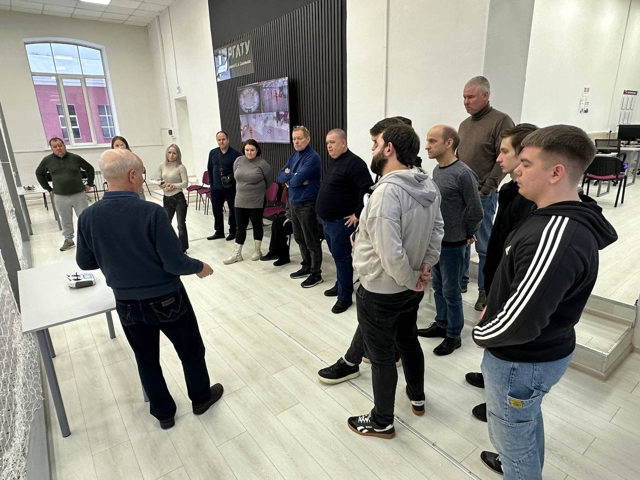 ​Сотрудников министерств и ведомств Ярославской области обучают управлению БПЛА