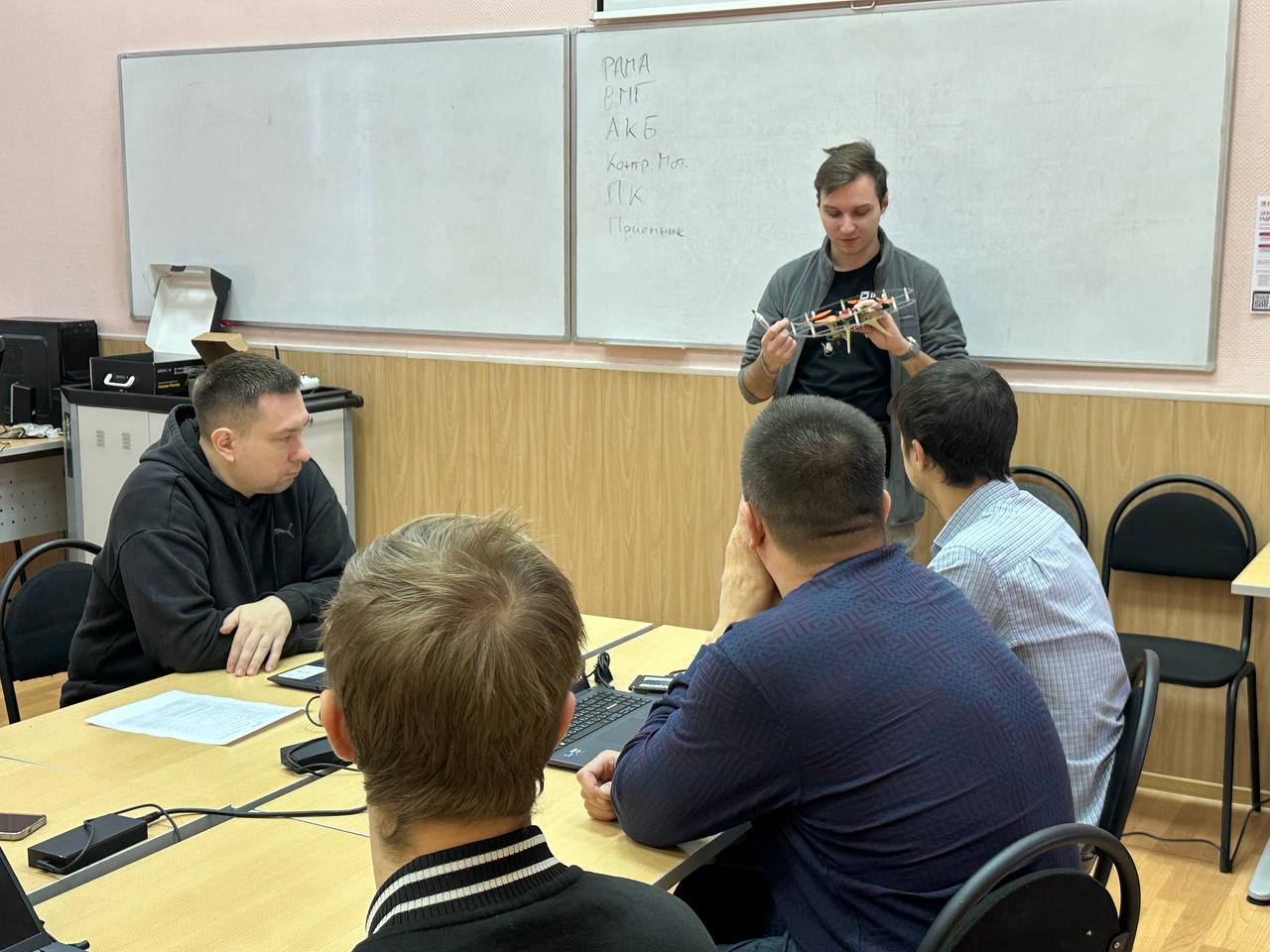 Сотрудников министерств и ведомств Ярославской области обучают управлению БПЛА