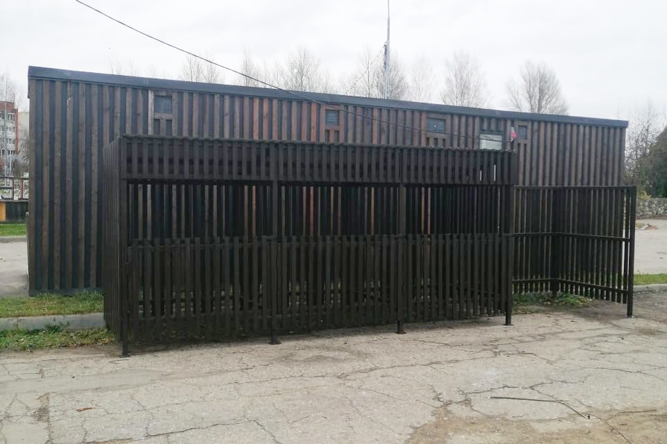 В центре трудовой адаптации осужденных в Ярославской области изготовили контейнерные площадки